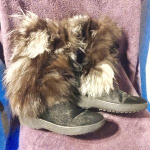 Size 10 Pajar Canada fox fur boots